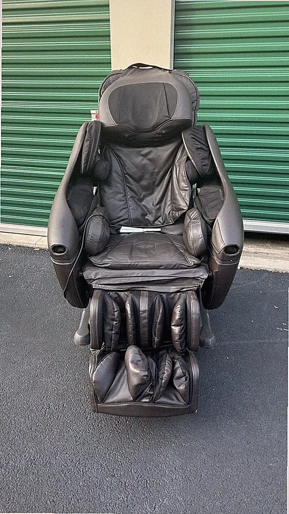 Inada Sogno Dreamwave Massage Chair.