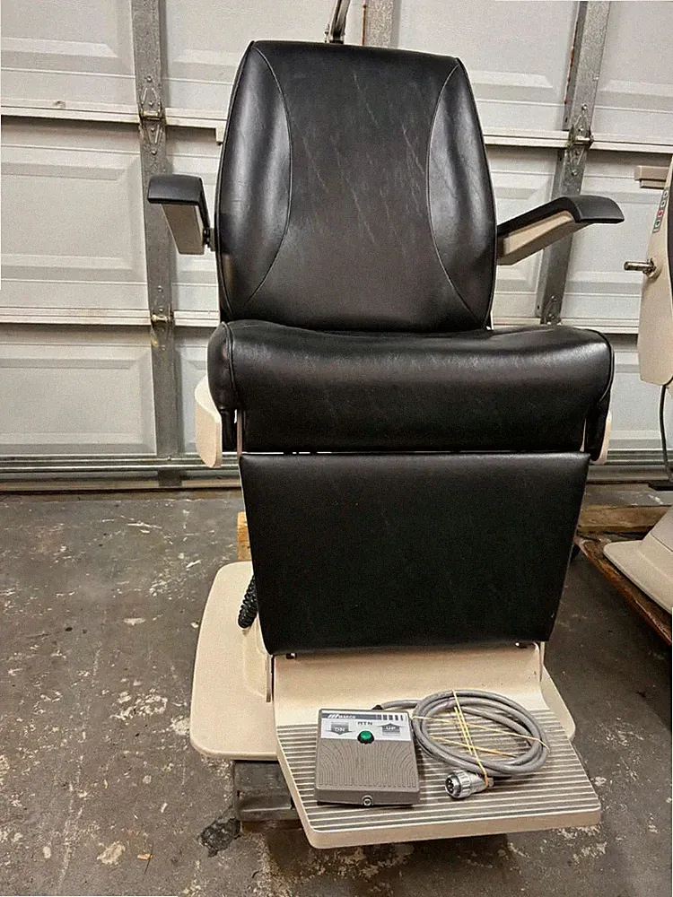 MARCO ENCORE EXAM CHAIR. EXCELLENT CONDITION.