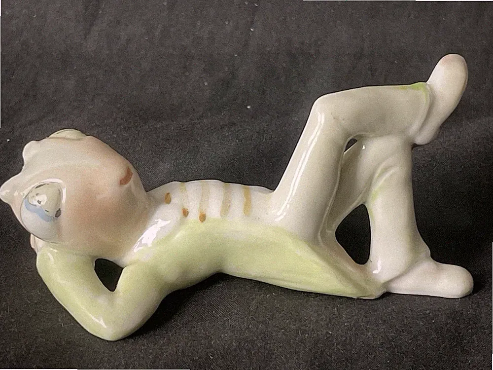 Vintage MCM Figurine Reclining Frog in Tailcoat Made in Japan